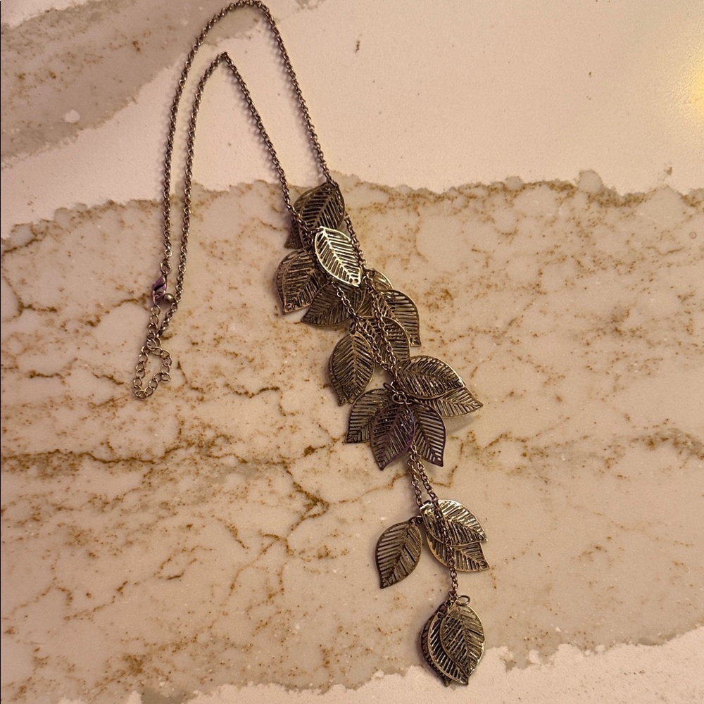 Elegant Silver Leaf Necklace